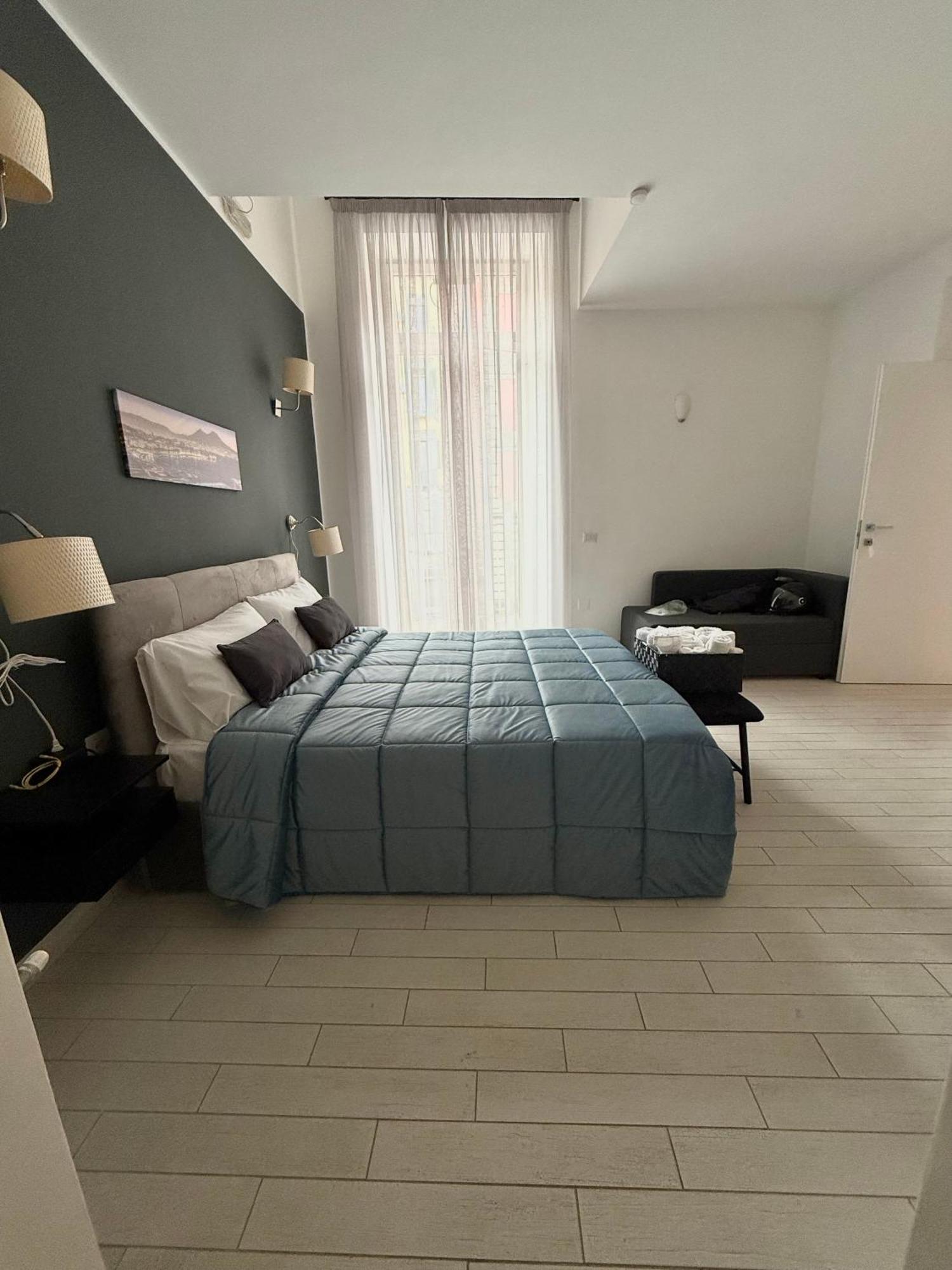 Aparthotel Resta Cu Mme A Chiaia